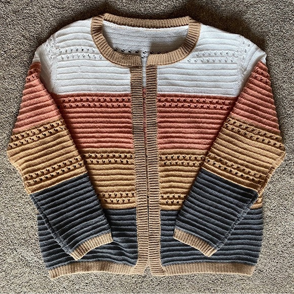 🎉NWOT Open Front Sweater, Women’s Size Med (runs big), Cream/Salmon/Beige… - Picture 1 of 4